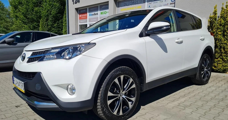 Toyota RAV4 cena 65000 przebieg: 171000, rok produkcji 2015 z Piotrków Trybunalski małe 562